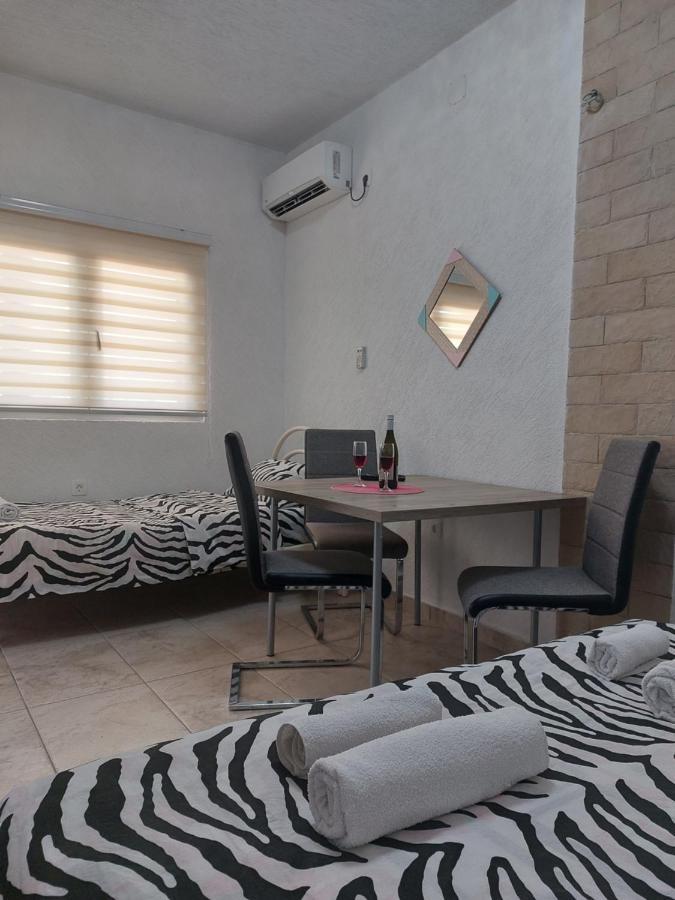 Apartments Ljiljanic ブドヴァ エクステリア 写真