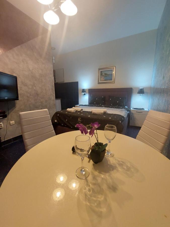 Apartments Ljiljanic ブドヴァ エクステリア 写真